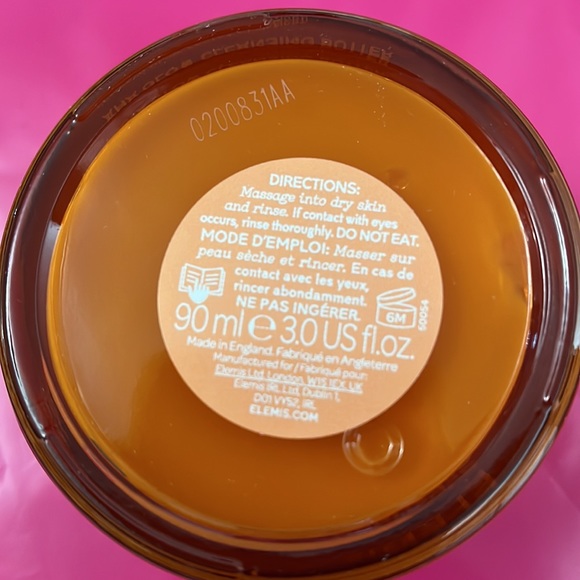 Elemis SUPERFOOD AHA Glow Cleansing butter - Picture 3 of 8